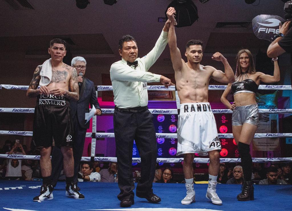 RANDY LEÓN TIENE BRILLANTE CIERRE DE AÑO CON NOCAUT EN «NOCHES DE BOXEO»