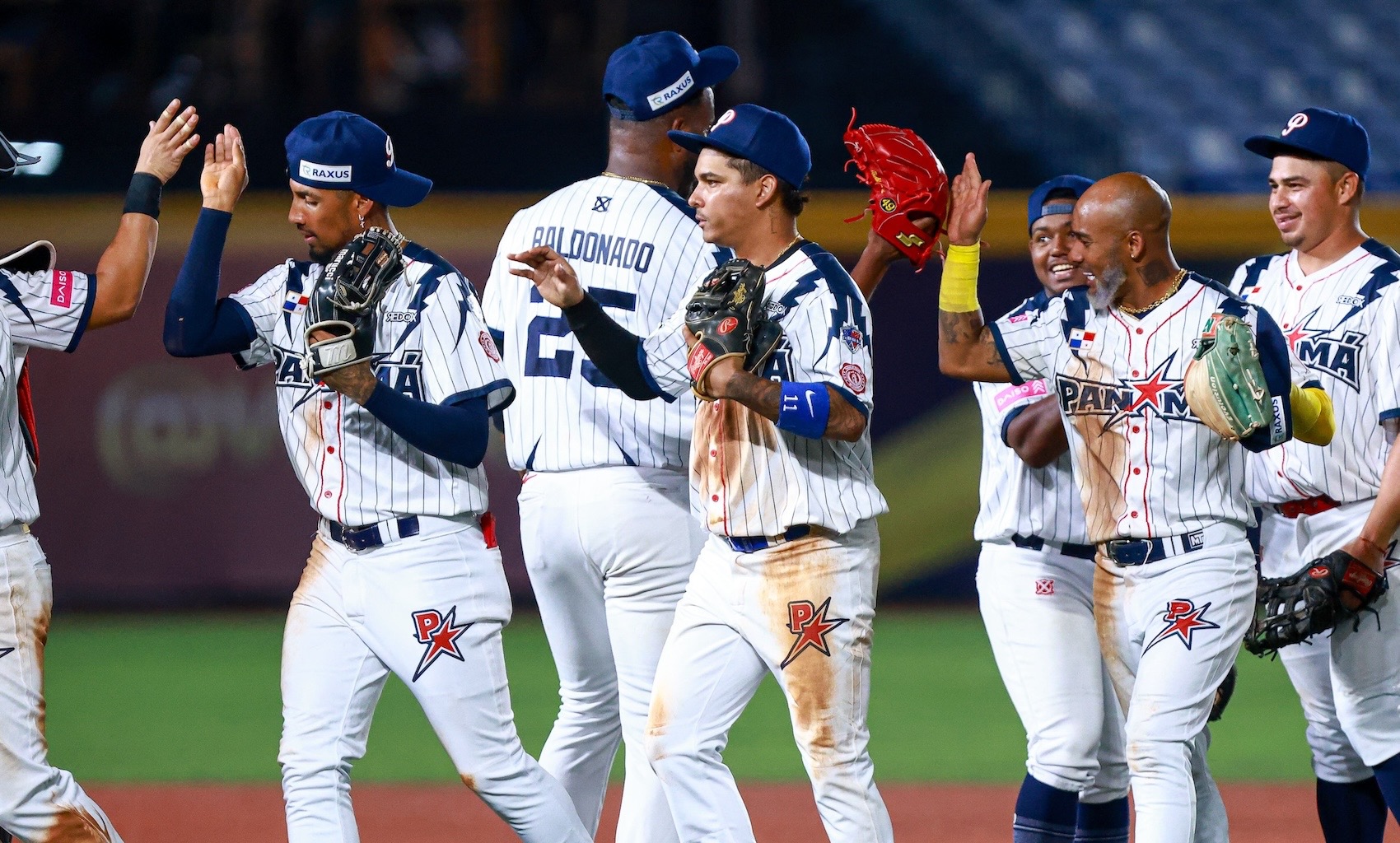 PANAMÁ LUCE EN EL PREMIER 12 DE BÉISBOL MUNDIAL